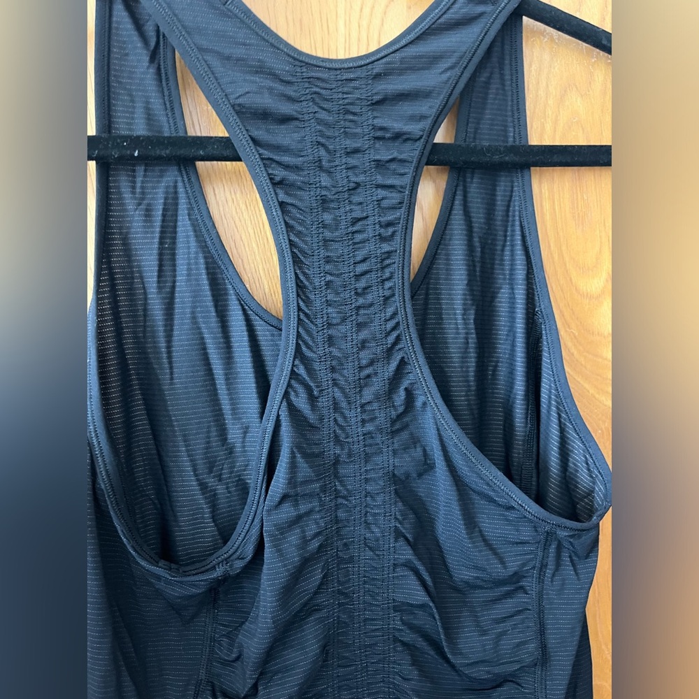 LULULEMON racer back tank top 8 - Picture 4 of 5